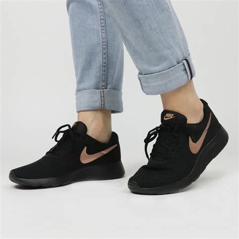 nike zwart dames schoenen